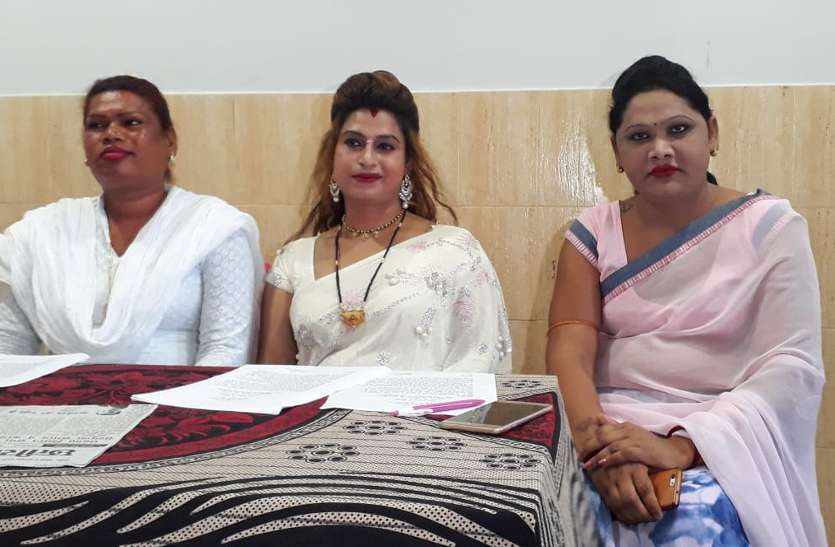 Madhu and Muskan Kinnar in press conference विधायक प्रत्याशी घोषित होते ही मुस्कान किन्नर ने नेता प्रतिपक्ष के बारे में कह दी ये बात, महापौर मधु किन्नर भी थीं साथ- देखें Video