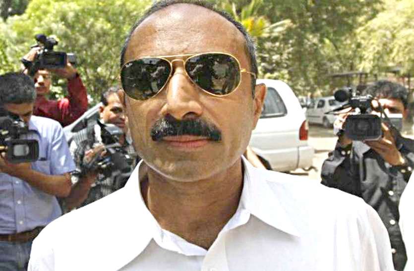 Guj HC sent Sakced IPS Sanjiv Bhatt to 10 days remand हाईकोर्ट ने संजीव भट्ट को 10 दिन के रिमाण्ड पर भेजा