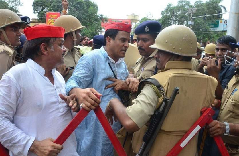 samajwadi party bharat bandh protest in kanpur hindi news पुलिस के डंडे से भड़के विधायक इरफान सोलंकी, सीएम योगी आदित्यनाथ को देख लेने की दी धमकी