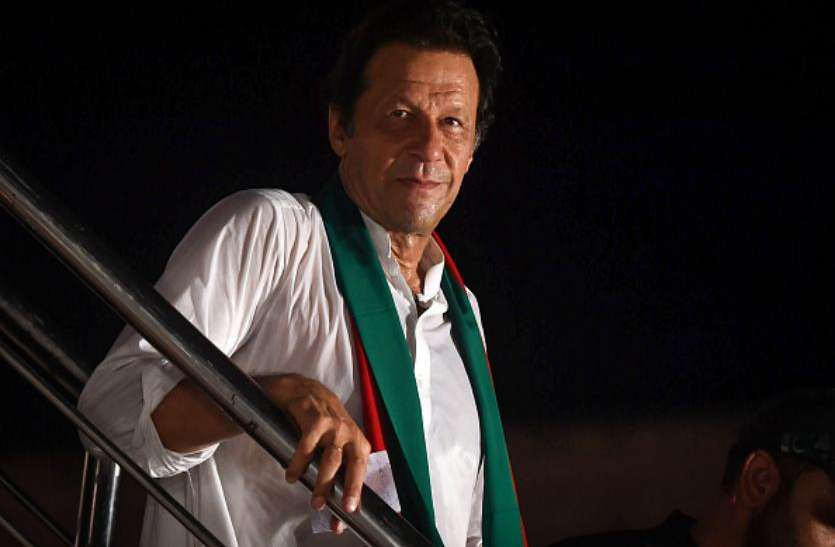 imran khan पाकिस्तान: फिजूलखर्ची रोकने के लिए सरकार का अभियान, हेलीकॉप्टरों और कारों के साथ नीलाम होंगी 8 भैंसें