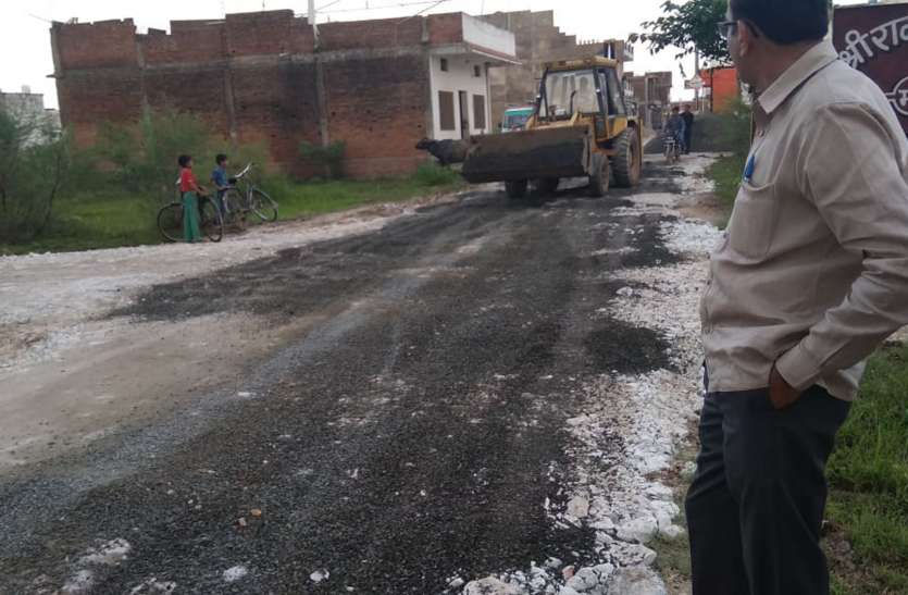 Development taxes will be deposited for illegal colonies यहां सड़क पर उतरे लोग, तब नगर निगम ने शुरू किया ये काम....