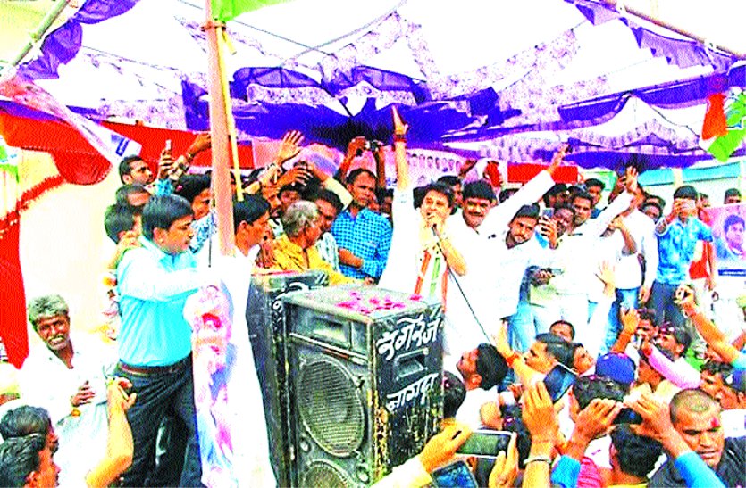 patrika कांग्रेस के इस कद्दावर नेता के सामने भी दिखी कांंग्रेस की गुटबाजी