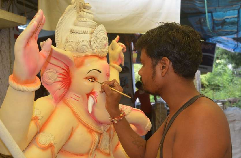 ganesh utsav आज घर-घर विराजेंगे भगवान लंबोदर महाराज