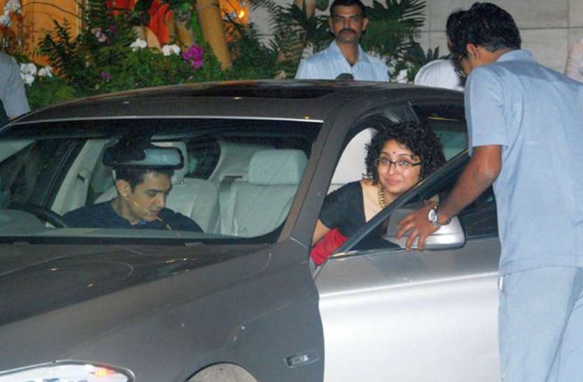 aamir khan आमिर खान को बेहद पसंद है Ford की ये सस्ती कार, अक्सर दिखते हैं इसकी सवारी करते