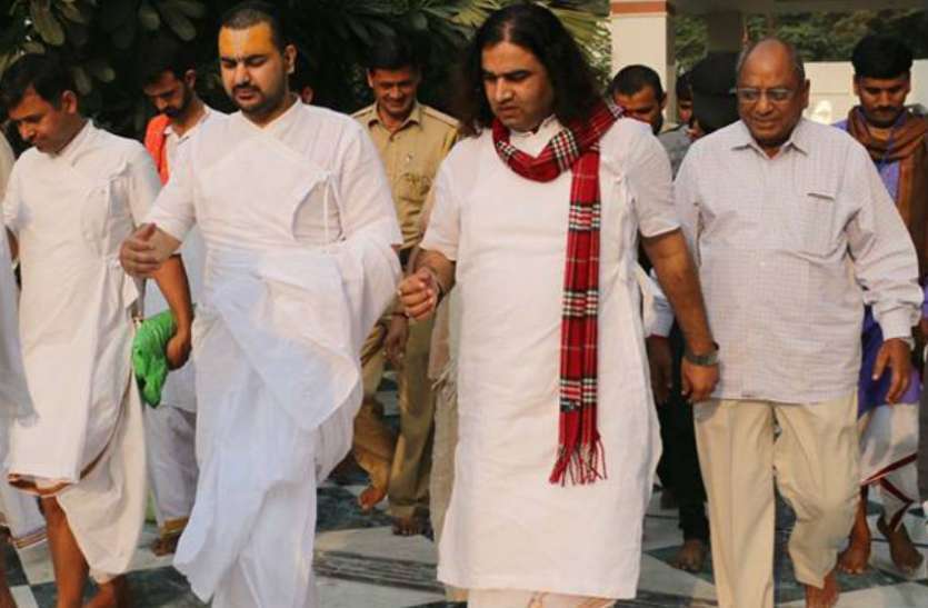 devkinandan thakur Big Breaking: गिरफ्तारी के बाद देवकी नंदन ठाकुर ने इसलिए लिया देश छोड़कर जाने का फैसला