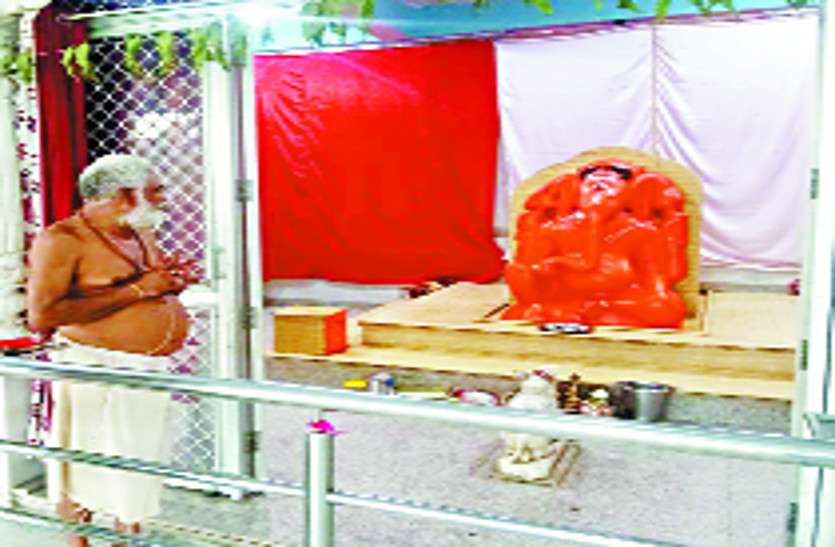 Lal Dungari Ganesh ji जयपुर बसने से पहले ही एक ब्राह्मण ने यहां बनावा दिया था भगवान श्री गणेश का ये मंदिर