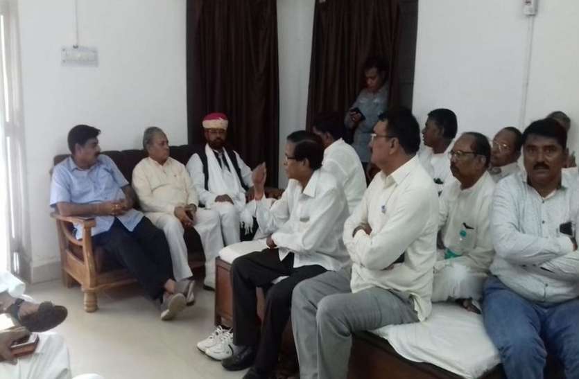 sindi samaj सिंधी बंधुओं ने उठाया सिंधी व्यंजनो का लुत्फ