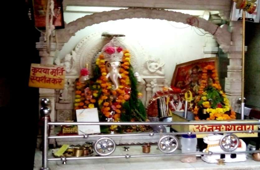lord ganesh worship भगवान गणेश के प्रति ऐसी बढ़ी आस्था की चौक ही हो गया उनके नाम