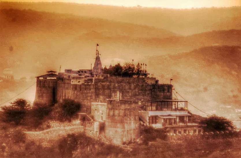 Garh Ganesh Ji राजस्थान में यहां स्थित है देश का एकमात्र ऐसा मंदिर, जहां विराजते हैं बिना सूंड वाले गणेश जी