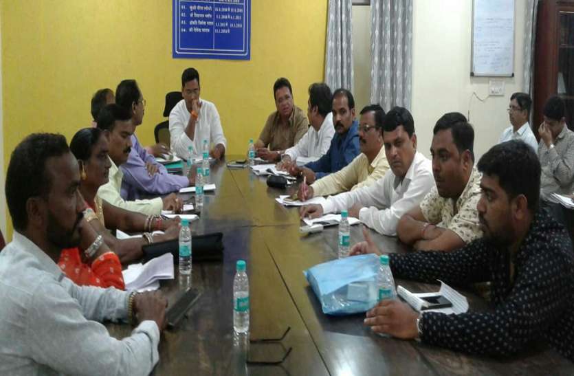 patrika एमआईसी ने रामनगर मुक्तिधाम के सौंदर्यीकरण के अधूरे प्रस्ताव को लौटाया