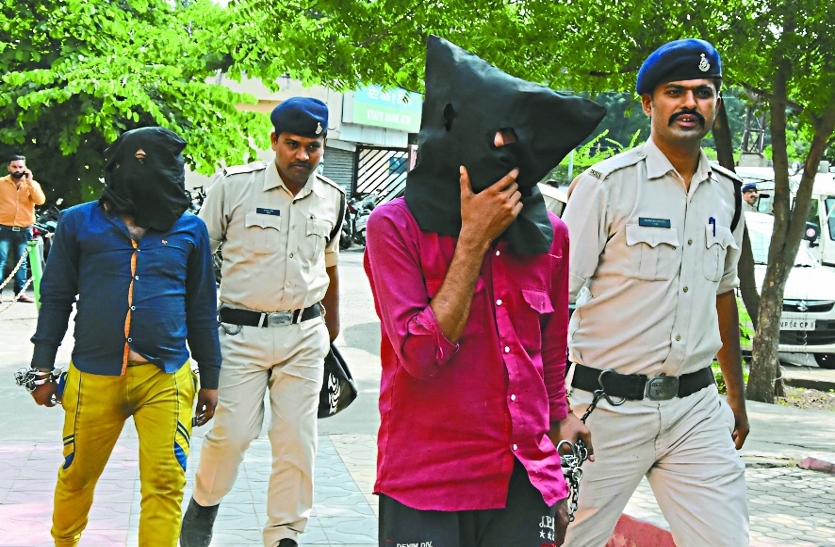 serial killer aadesh साहब! हमारे ड्राइवर-क्लीनर भी ट्रक समेत गायब हुए थे, उनका कोई सुराग मिला क्या