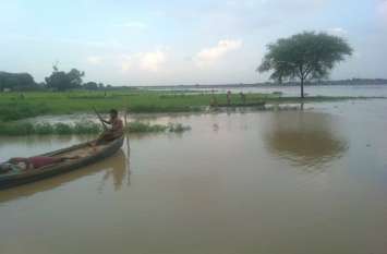Ganga Flood in Mirzapur Ganga Flood in Mirzapur