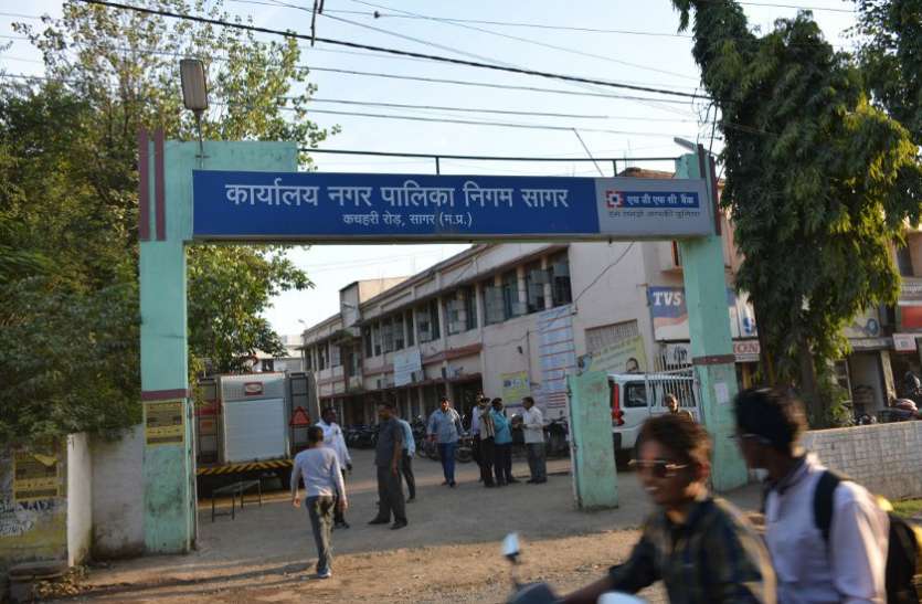 परिषद की बैठक कराने से भाग रही नगर सरकार, ये है वजह परिषद की बैठक कराने से भाग रही नगर सरकार, ये है वजह