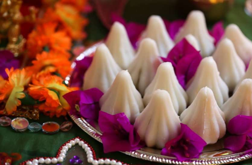 Nariyal Modak गणेश चतुर्थी पर बनाएं नारियल के मोदक