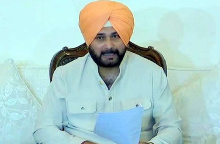 Sidhu नई मुश्किल में नवजोत सिंह सिद्धू, बंद बोतल से फिर बाहर आया रोड रेज का जिन्न