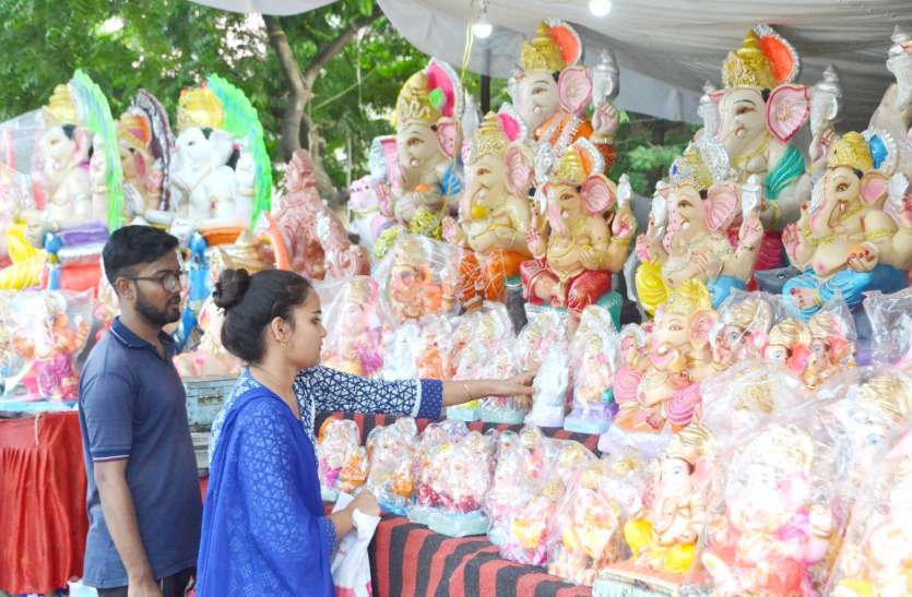 patrika - संवेदनशील स्थानों पर सीसीटीवी कैमरों से निगरानी