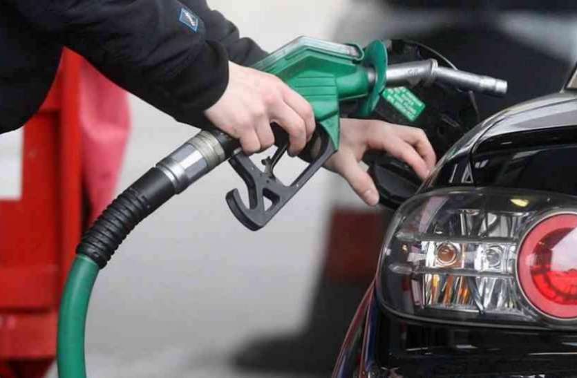 petrol pump दिल्ली में पेट्रोल की जगह पानी भरकर कर रहे धोखाधड़ी, एेसे करें बचाव
