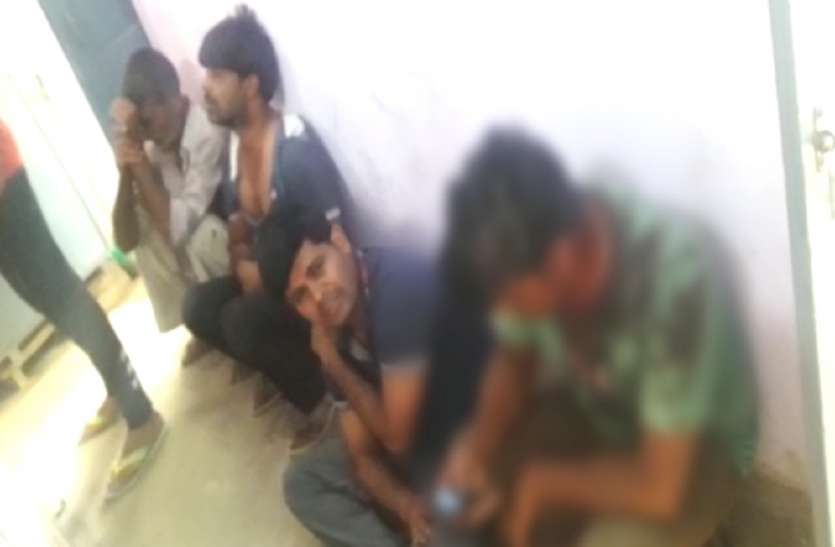 injured people मुहर्रम से पहले मुस्लिमों के दो पक्षों में खूनी संघर्ष, दर्जनों लोग घायल, देखें वीडियो