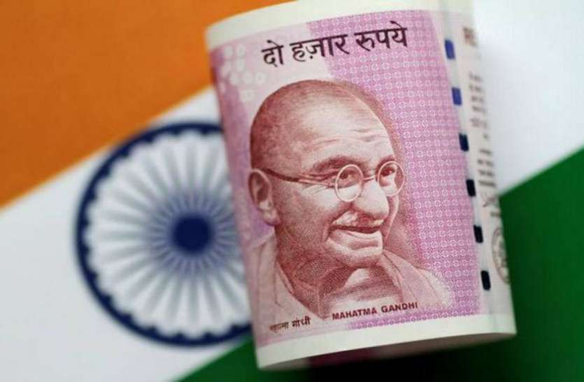 Indian Rupee रुपये में कमजोरी आैर बढ़ते तेल के दाम ने इनके डूबाए 65 अरब रुपये, पीएम मोदी के लिए भी बढ़ी चिंता