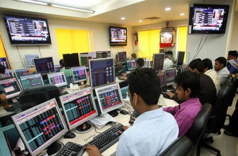 Share Market शेयर बाजार की सपाट शुरुआत, फार्मा सेक्टर में बिकवाली, एक बार फिर रिकाॅर्ड निचले स्तर पर रुपया