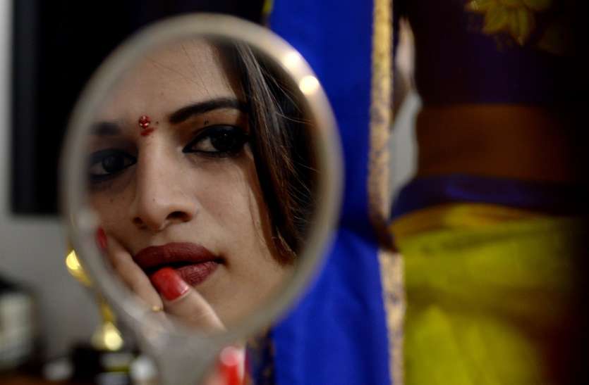 pakistan supreme court will provide job for two transgenders पाकिस्तान: सर्वोच्च न्यायालय में 2 ट्रांसजेंडर्स को नौकरी, प्रधान न्यायाधीश ने किया ऐलान