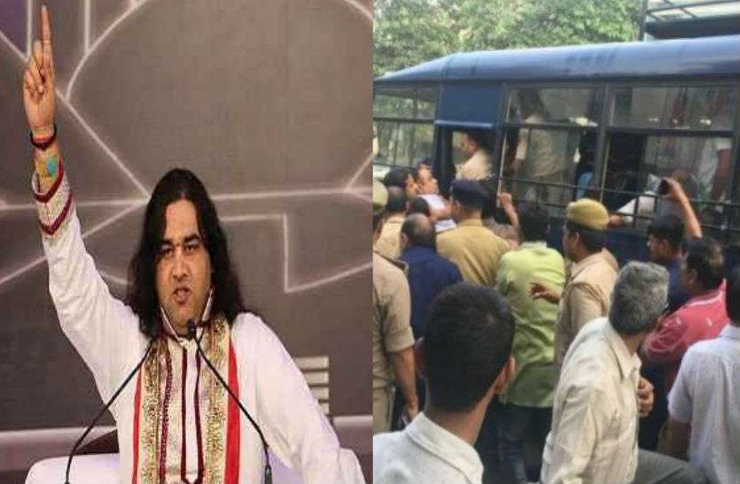 Devaki Nandan देवकीनंदन ठाकुर की गिरफ्तारी को लेकर कुमार विश्वास का भाजपा सरकार पर बड़ा हमला, जानिए क्या कहा