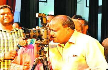 मुख्यमंत्री ने किया फोटो प्रदर्शनी का उद्घाटन मुख्यमंत्री ने किया फोटो प्रदर्शनी का उद्घाटन