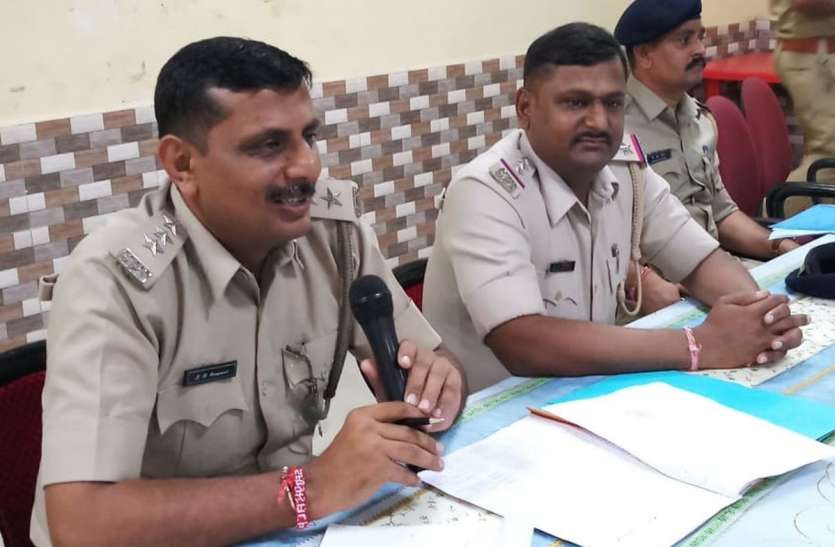 patrika गणेश मंडलों को पुलिस ने दिए दिशा निर्देश