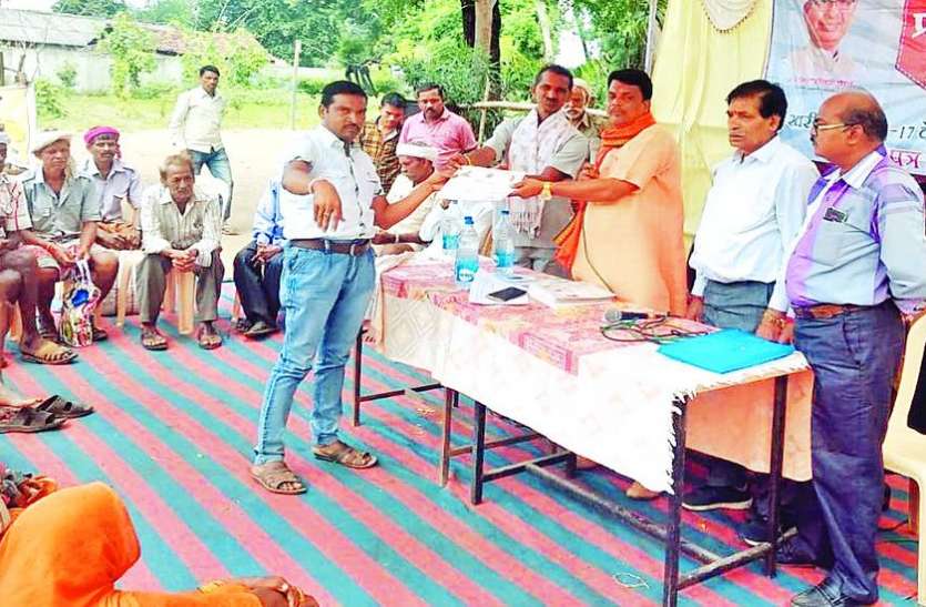 alirajpur bjp news फसल बीमा योजना ने बदली किसानों की जिंदगी: चौहान