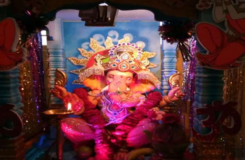 patrika भरुच जिले में 10 हजार से ज्यादा गणपति प्रतिमाएं स्थापित