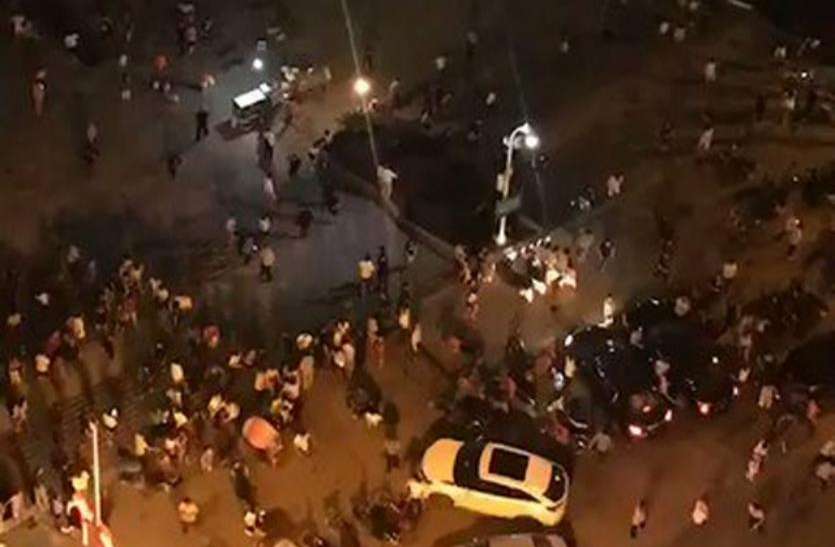 china accident चीन: भीड़ में घुसी अनियंत्रित कार, 9 लोगों की मौत, 40 घायल