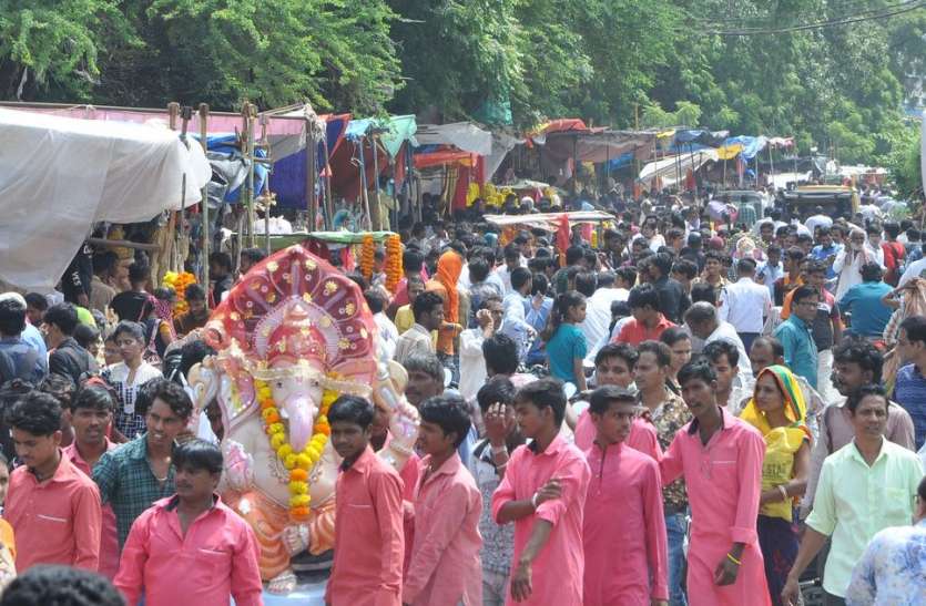 patrika शुभ मुर्हत में विराजे प्रथम पूज्यनीय, चहुओर छाया एकदंत की भक्ति का उल्लास