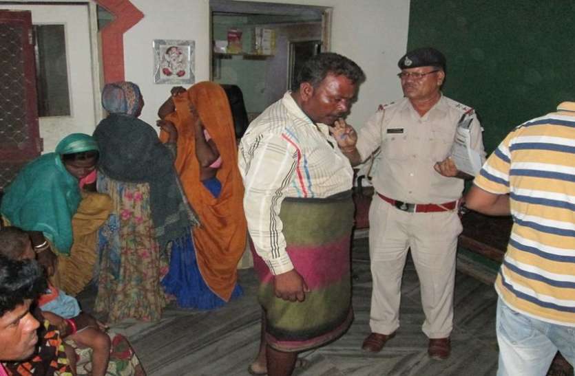 jhabua फर्जी डॉक्टर के इलाज से बच्चे की मौत पर हंगामा