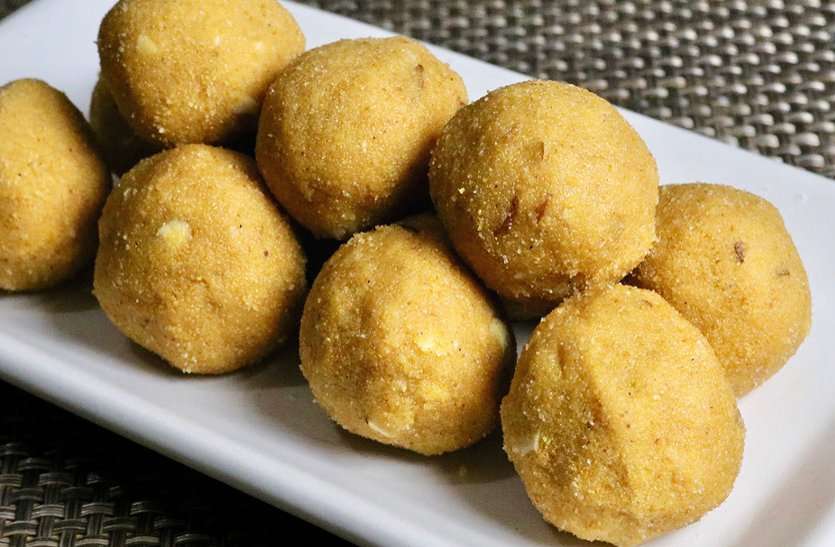 Moong dal laddu गणेश चतुर्थी स्पेशल : प्रसाद में चढ़ा सकते हैं मूंग दाल के लड्डू