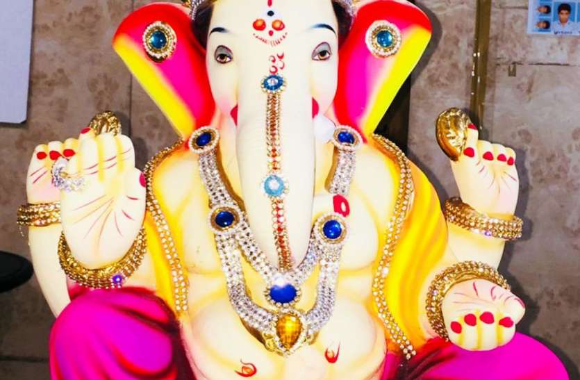 patrika वलसाड में धूमधाम से विराजे गौरीसुत