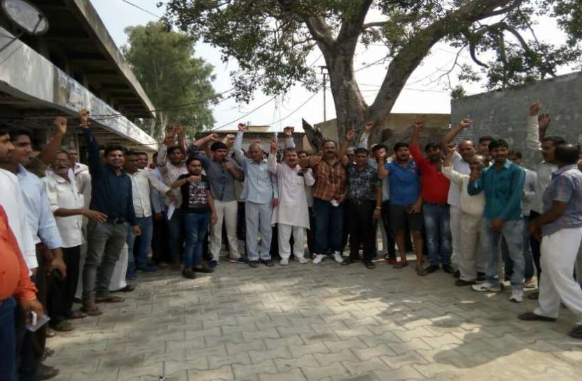 sc बड़ी खबर: sc/st act के विरोध में सवर्णो ने किया खुला ऐलान, केंद्र सरकार को घेरने के लिए करने जा रहे है ये काम