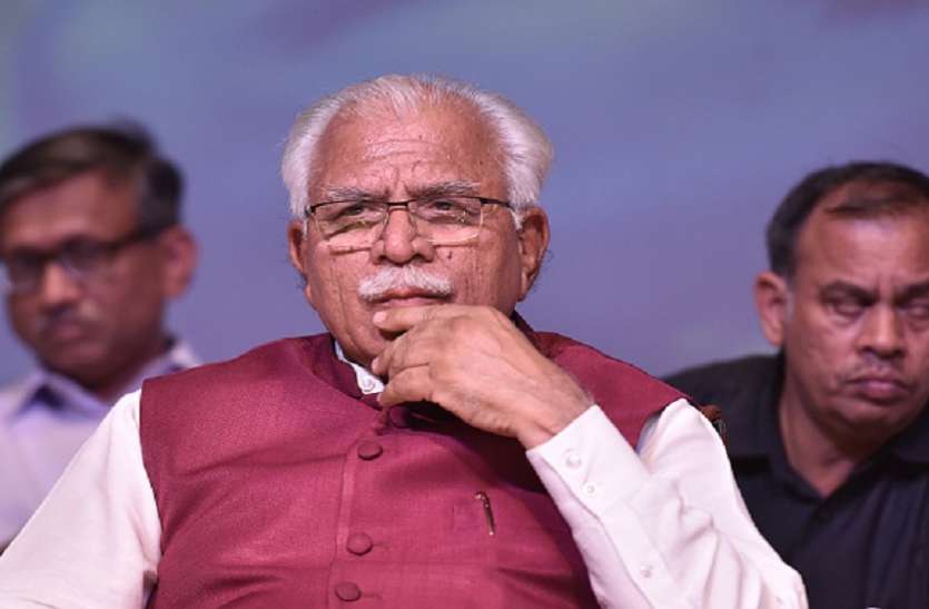 Manohar Lal Khattar CBSE टॉपर से गैंगरेप मामले में सीएम खट्टर ने दिया कार्रवाई का आश्वासन, हुड्डा ने मांगा इस्तीफा