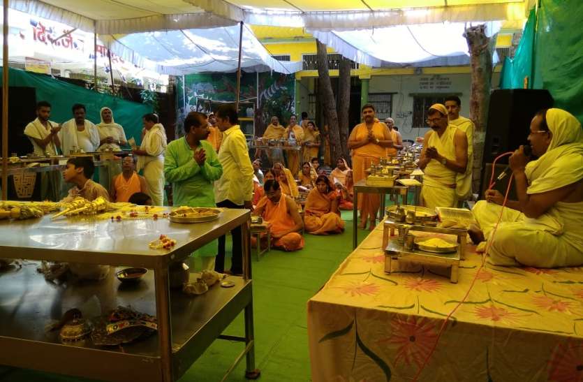 dashalakshan parv jain festival दशलक्षण पर्व पर बताया दया धर्म का मूल है, विमल है, सर्वजीवों का हितकारक है