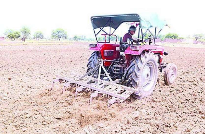 Rewa farmar no interested in agriculture equipment subsidy in MP शासन दे रहा सब्सिडी फिर भी किसान नहीं ले रहे रुचि, मान रहे सरकार का छलावा
