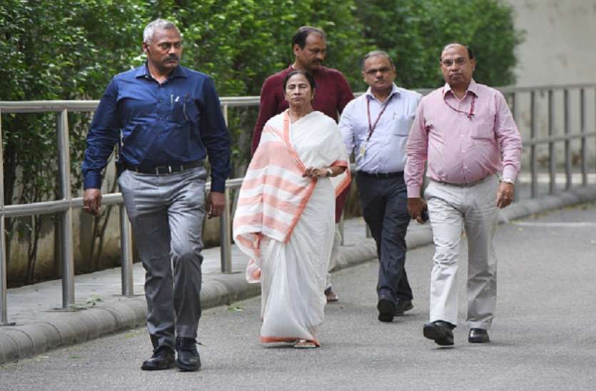 mamta 12 दिवसीय विदेश दौरे पर पश्चिम बंगाल की सीएम ममता बनर्जी