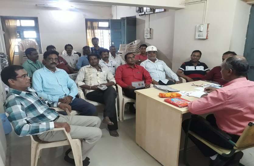 BHILAI बोनस चाहिए बीएसपी कर्मियों को, तो 19 को आएं बोरिया गेट पर