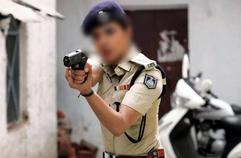 without Lady officer These police stations of satna Madhya Pradesh मध्यप्रदेश के इन थानों में महिला अधिकारी न पुलिसकर्मी, पुरुषों को फरियाद सुनाती है पीड़िताएं