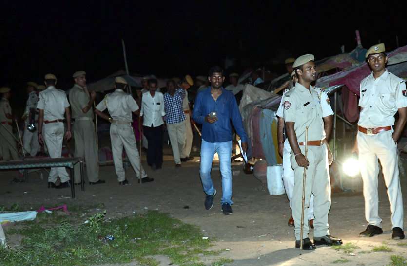 mansarover loot मानसरोवर लूट : दिनभर हाथ पांव मारती रही पुलिस, नहीं लगा आरोपियों का कोई सुराग