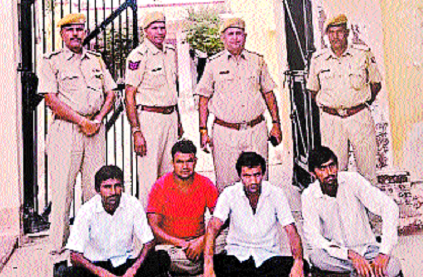 news वांटेड को गिरफ्तार करने गई पुलिस पर हुए जानलेवा हमले में अब चार गिरफ्तार, फायरिंग कर घेरा था सिपाहियों को