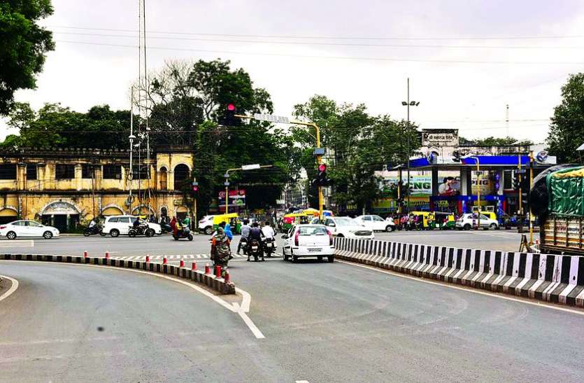 brts indore ट्रैफिक के लिए यह रोड नहीं है परफेक्ट
