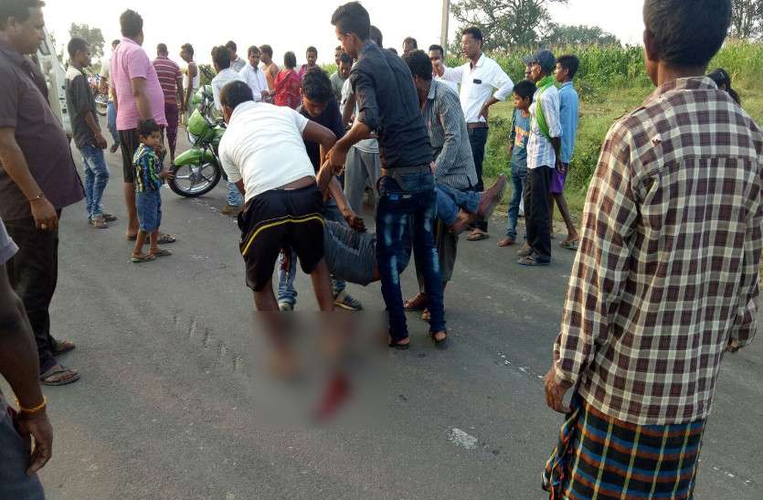 Death in accident नाबालिगों से बाइक भिड़ंत में सिर के बल सड़क पर गिरा युवक, थोड़ी ही देर में हो गई मौत