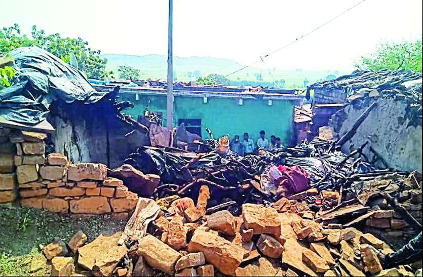home Breaking : पाटौर गिरने से मासूम की मौत,चार लोग घायल