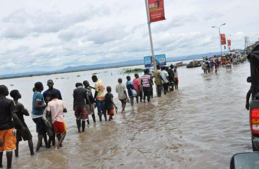 Nigeria flood नाइजीरिया में भीषण बाढ़, 30 हजार से अधिक लोग बेघर