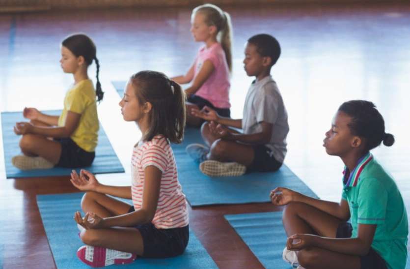 yoga,Education,School,lifestyle,meditation,kids,parenting,education news in hindi,meditation tips in hindi, इस स्कूल में बड़े से बड़े शरारती बच्चे भी सुधर जाते हैं, ये हैं इसका राज