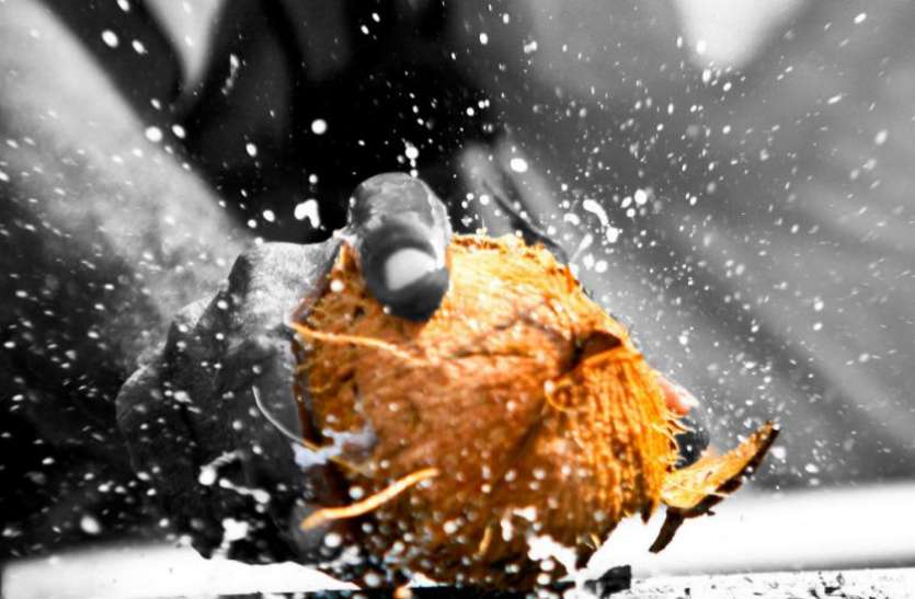 coconut शुभ कार्य से पहले क्यों फोड़ा जाता है नारियल, जानें 10 अहम बातें